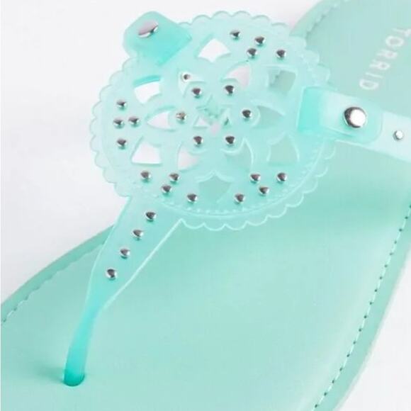 Torrid size 10 Mint Medallion T-strap Sandal - Picture 4 of 4